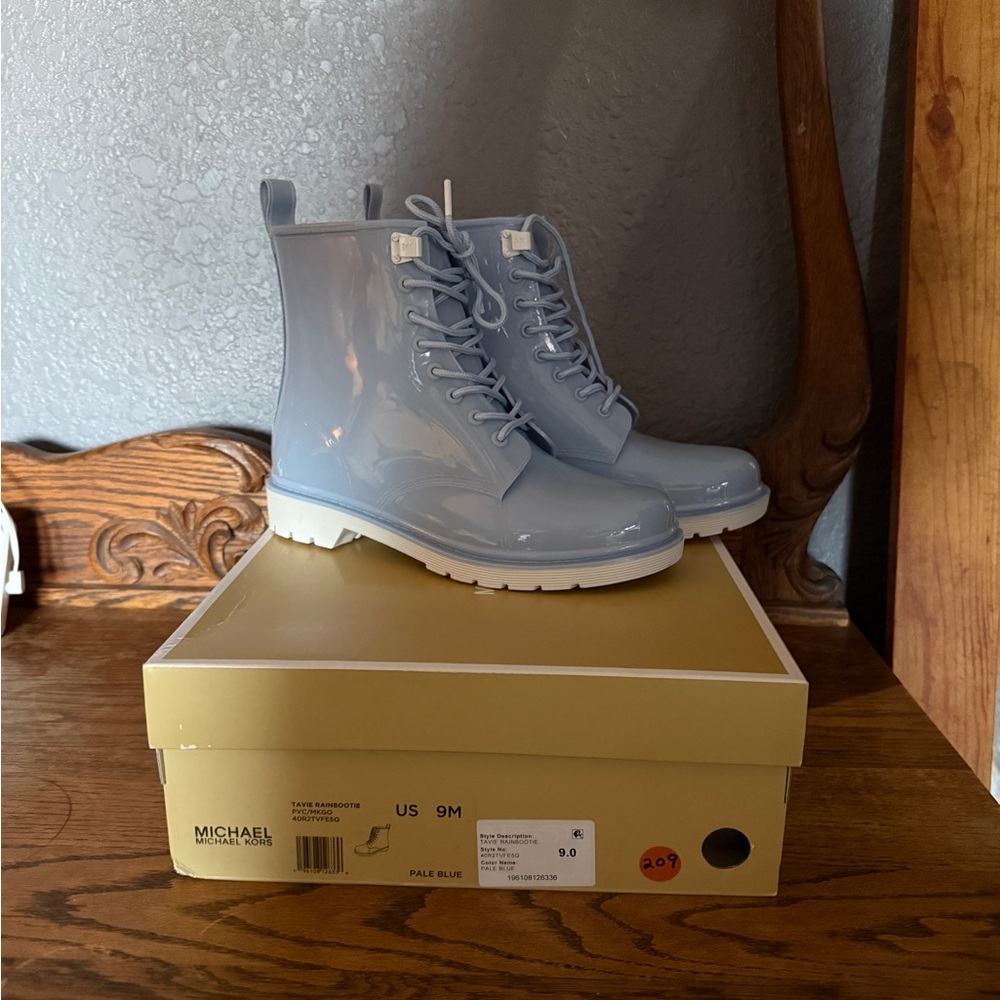 Michael Kors Women's Pale Blue Ankle Boots